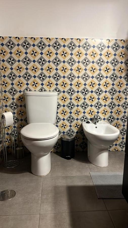 Apartamento Turistico R. Gonzalez Abreu Sevilla Dış mekan fotoğraf