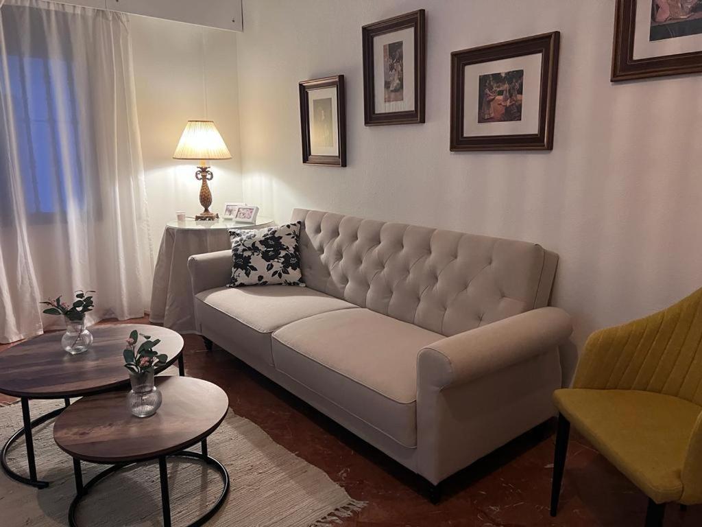 Apartamento Turistico R. Gonzalez Abreu Sevilla Dış mekan fotoğraf